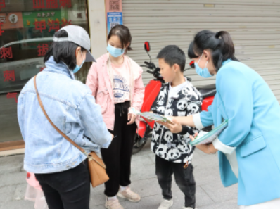 三浃社区联合浙江安防职业技术学院开展垃圾分类宣传