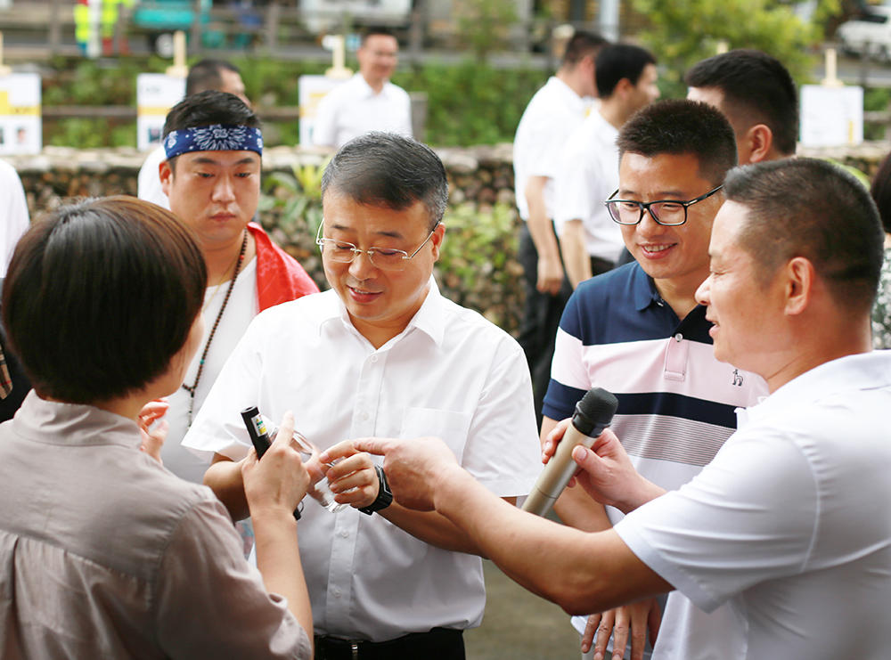 瓯海区委书记王振勇主持召开镇街(开发区)书记交流例会